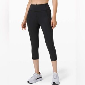 Lululemon Invigorate High-Rise Crop Leggings 19" in Black